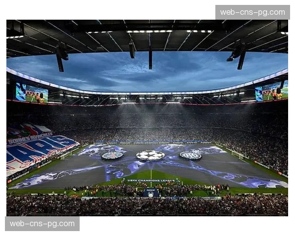 欧冠球迷公园在米兰开放,设有巨型屏幕供无票球迷观看比赛 欧冠球迷公园在米兰开放,设有巨型屏幕供无票球迷观看比赛